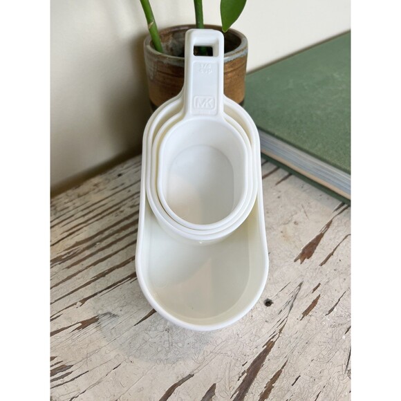 Vintage MK White Nesting Measuring Cups / Taiwan / Retro Kitchen / Country - Picture 3 of 6